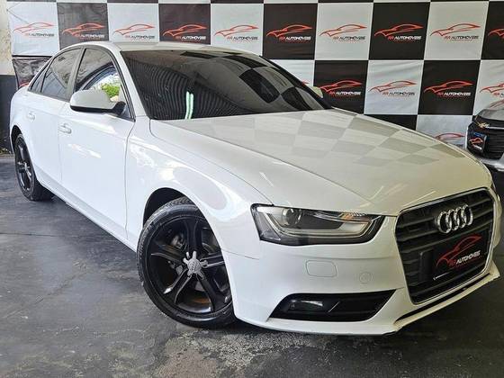 AUDI A4 2.0 TFSI AMBIENTE 183CV GASOLINA 4P MULTITRONIC AUDI A4 2.0 TFSI AMBIENTE 183CV GASOLINA 4P MULTITRONIC